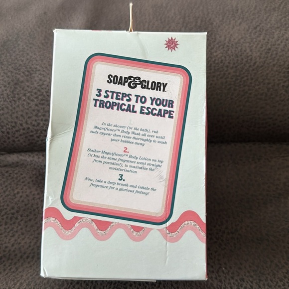 New Soap & Glory "Living the Clean" Magnifi-coco Clean & Cream Duo Gift Set - Picture 2 of 8